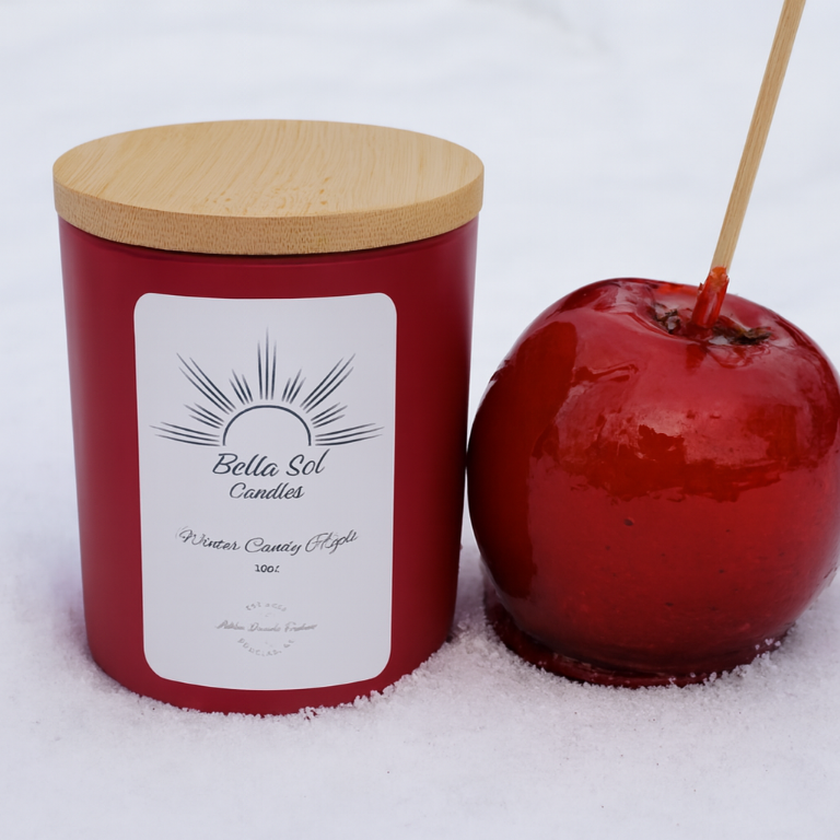 Winter Candle Apple 10 oz Candle