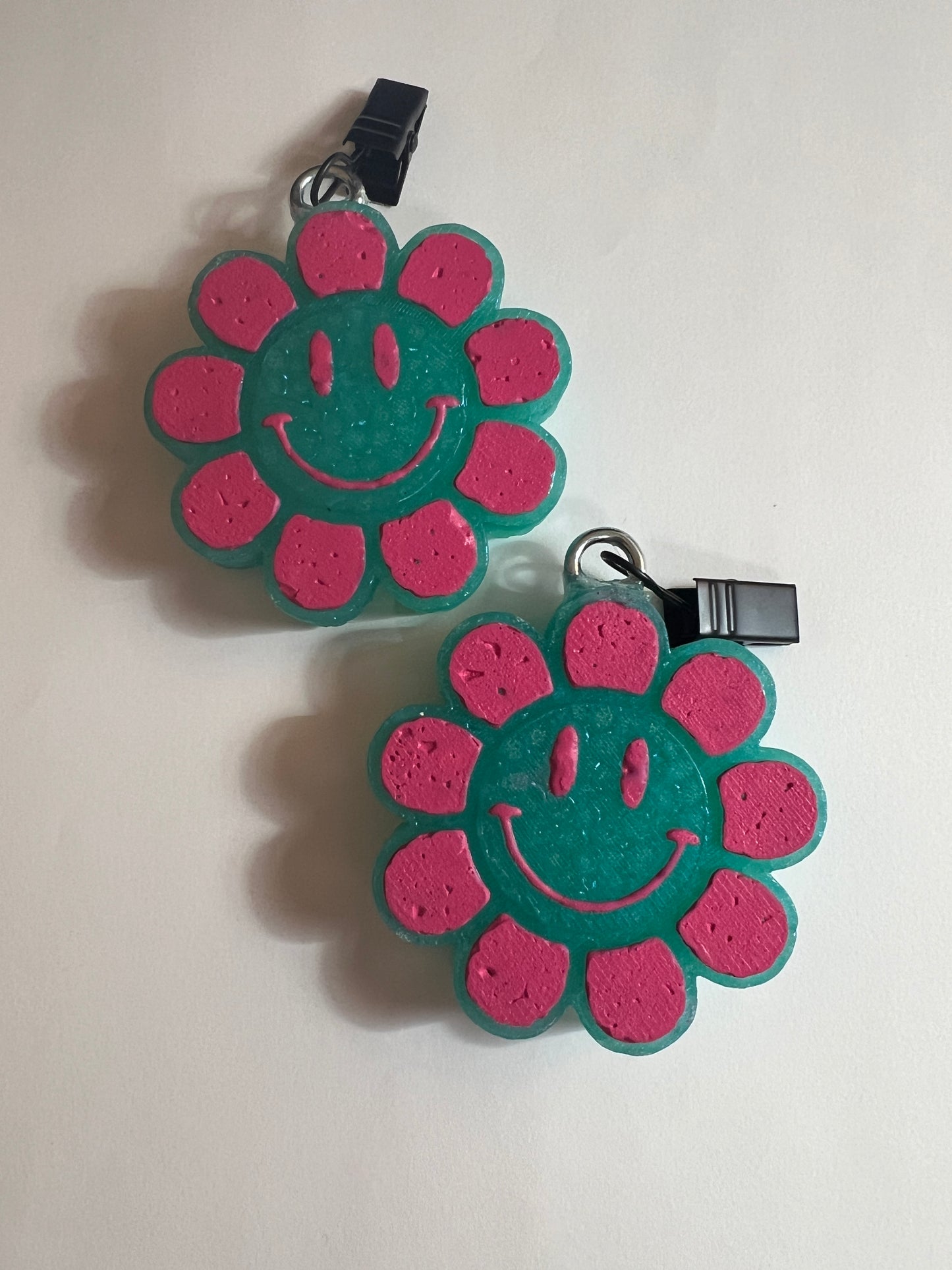 Smiley Flower Vent Clips - Love Spell