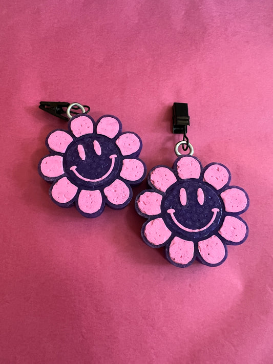 Smiley Flower Vent Clips - A Thousand Wishes
